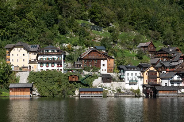 HALLSTATT, SALZKAMMERGUT / AUSTRIA - 14 DE SEPTIEMBRE: Vista de los salones —  Fotos de Stock