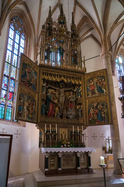 Hallstatt, Salzkammergut/Avusturya - Eylül 14: Altar içinde 