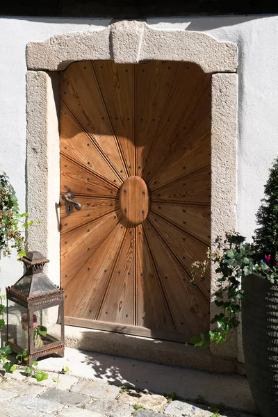 HALLSTATT, SALZKAMMERGUT / AUSTRIA - SEPTEMBER 14: Ornate Wooden — стоковое фото