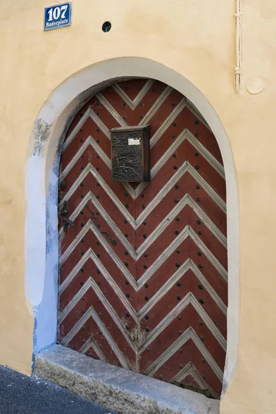 HALLSTATT, SALZKAMMERGUT / AUSTRIA 14 DE SEPTIEMBRE: Madera ornamentada —  Fotos de Stock