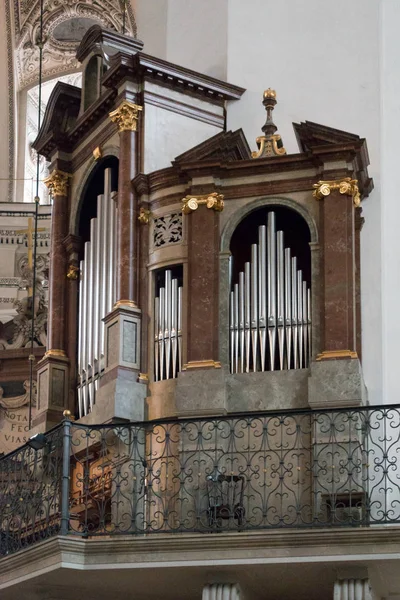 Salzburg / austria - 19. september: blick auf eine orgel in salzburg — Stockfoto