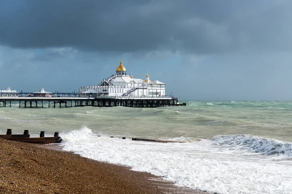 EASTBOURNE, ESTE DE SUSSEX / Reino Unido - 21 DE OCTUBRE: Fin de la cola de la tormenta Bria —  Fotos de Stock