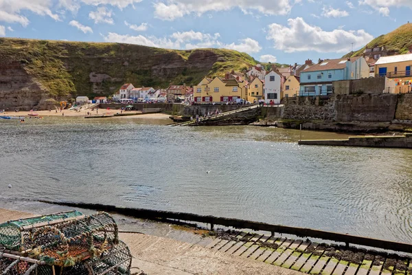Staithes, North Yorkshire/Uk - 21. srpna: Pohled Staithes Harb — Stock fotografie