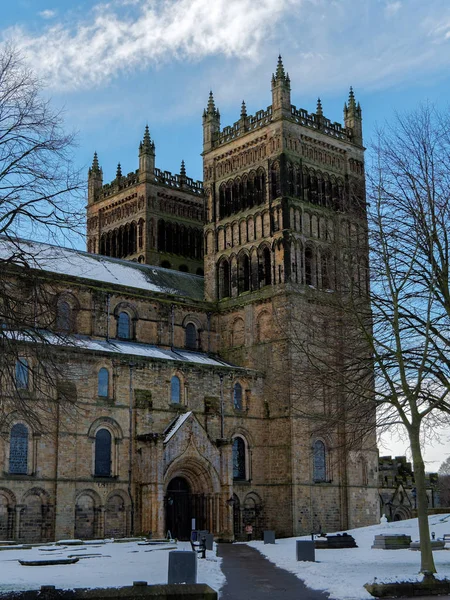 Durham, county durham / uk - 19. januar: eintritt zur kathedra — Stockfoto
