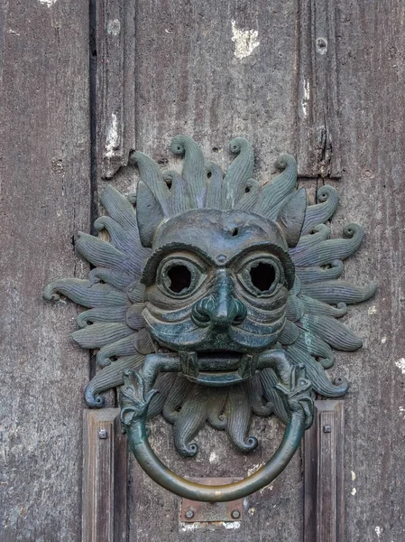 Durham, County Durham/Uk - 19 januari: Oude deur Knocker op de — Stockfoto