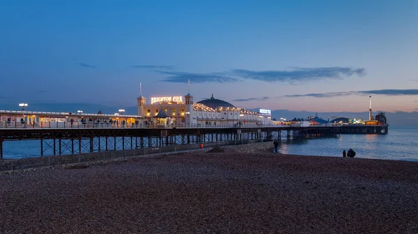 Brighton, East Sussex/Uk - 26 januari: Uitzicht op Brighton Pier in — Stockfoto