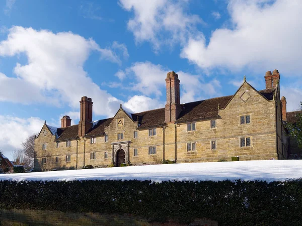 ESTE DE GRINSTEAD, SUSSEX Occidental / Reino Unido - 27 DE FEBRERO: Sackville College —  Fotos de Stock