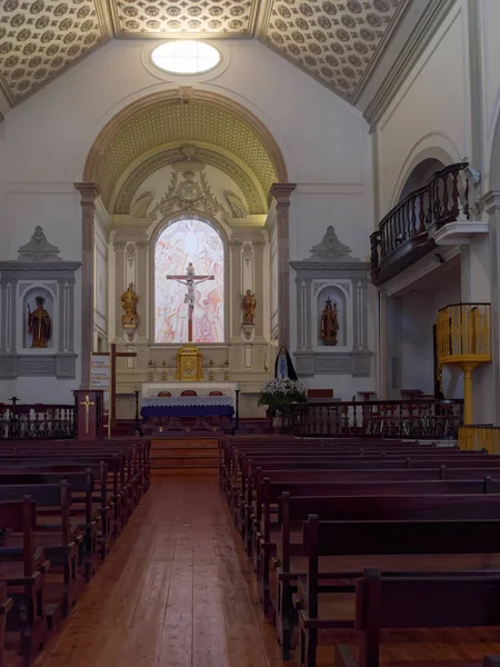 LAGOS, ALGARVE / PORTUGAL - MARÇO 5: Vista de um Altar em St Marys — Fotografia de Stock