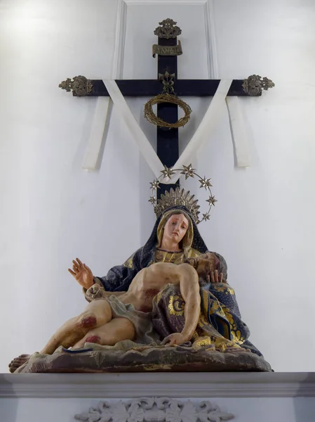 Lagos, Algarve/Portugalsko - 5. března: Socha Panny Marie držící Chris — Stock fotografie