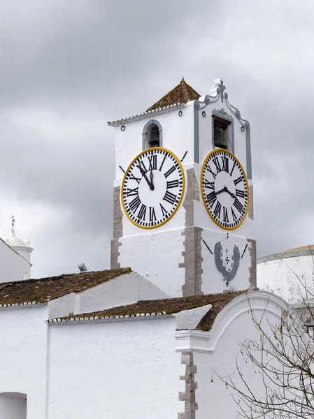 Tavira, zuidelijke Algarve/Portugal - 8 maart: Santa Maria do Cas — Stockfoto