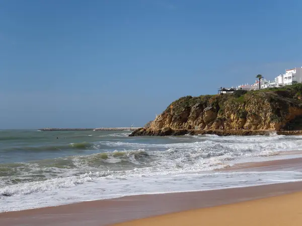 Albufeira, södra Algarve/Portugal - 10 mars: Visa av den vara — Stockfoto