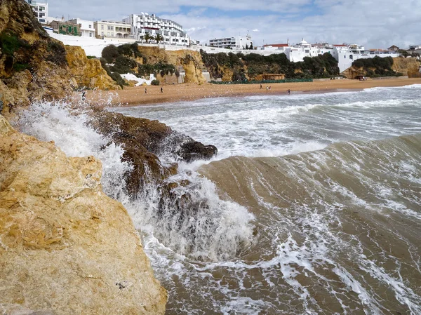 Albufeira, södra Algarve/Portugal - 10 mars: Visa av den vara — Stockfoto