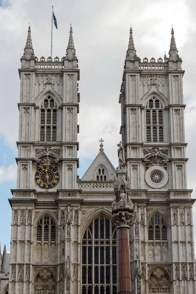 London / uk - märz 21: aussenansicht der abtei westmünster in lon — Stockfoto