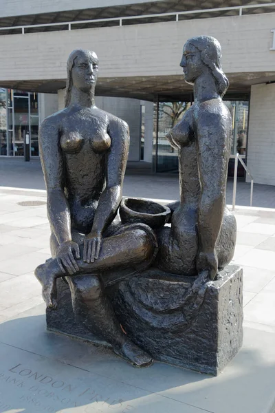 LONDON/UK - MARCH 21 : London Pride Statue in London on March 21 — Stock Photo, Image