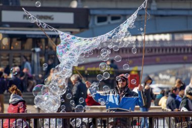 Londra/İngiltere'de - 21 Mart: Tarih boyunca South Bank Londra'da Bubbles