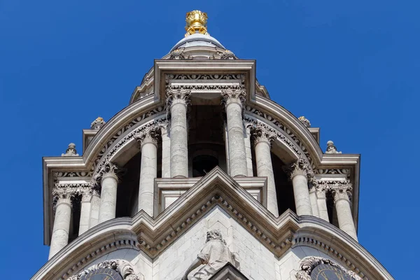 Londýn/Velká Británie - 21. března: Close up pohled St Pauls Cathedral v Lo — Stock fotografie