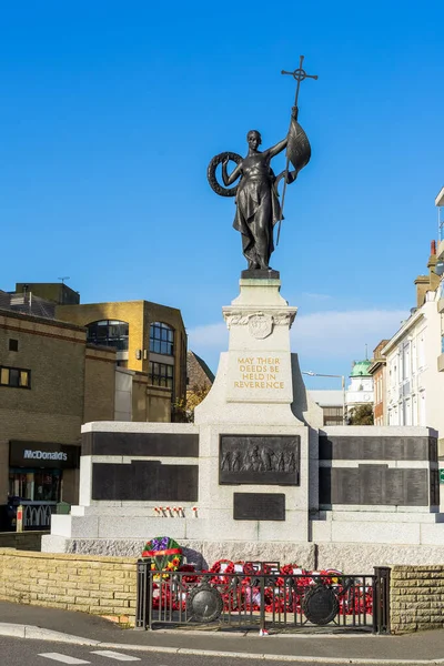 Folkestone, Kent / Uk - 12. listopadu: Pohled na válečný památník — Stock fotografie