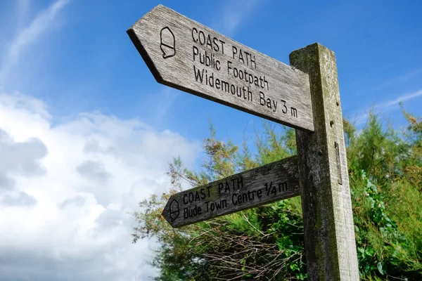 Bude Cornwall Agosto Pós Sinalização Caminho Costeiro Perto Bude Cornualha — Fotografia de Stock