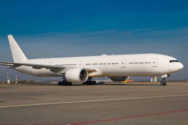 Büyük Tek Kişilik motoru uçak taksi Havaalanı apron