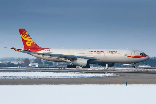 Airbus A330-300 hainan Airlines — Stockfoto
