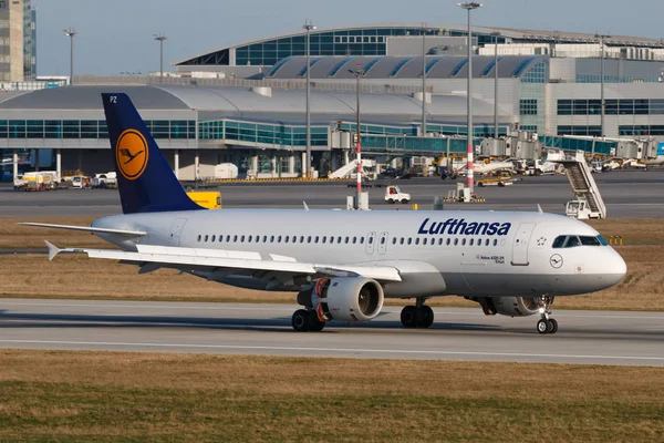 Airbus A320 Lufthansa — Stock fotografie