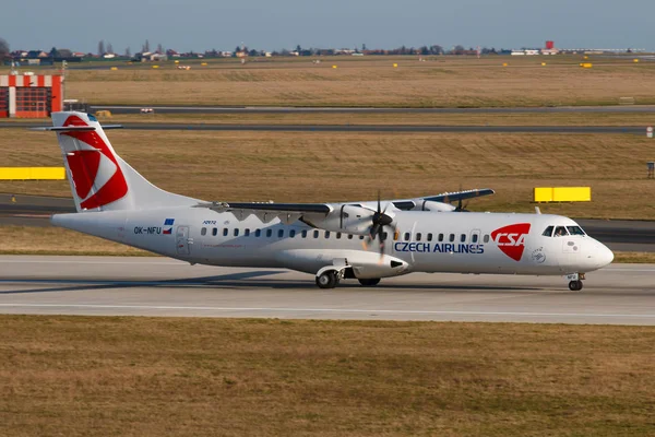 ATR-72, Czech Airlines — Zdjęcie stockowe