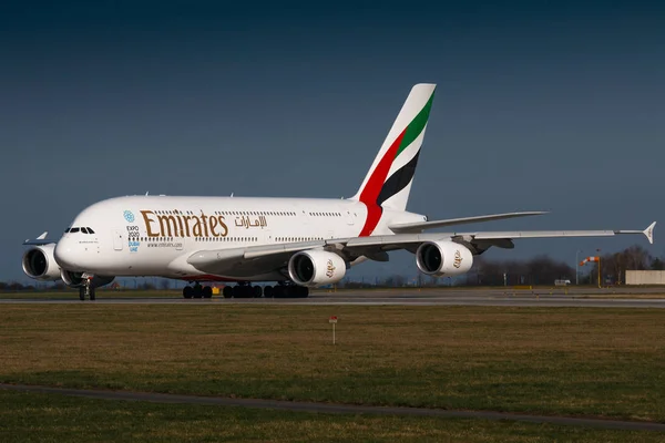 Airbus A380 of Emirates — Stok fotoğraf