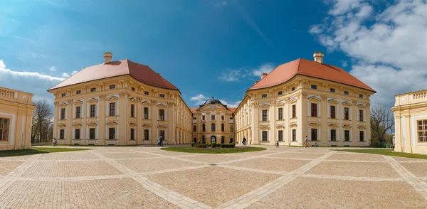Castillo barroco Slavkov u Brna en República Checa —  Fotos de Stock