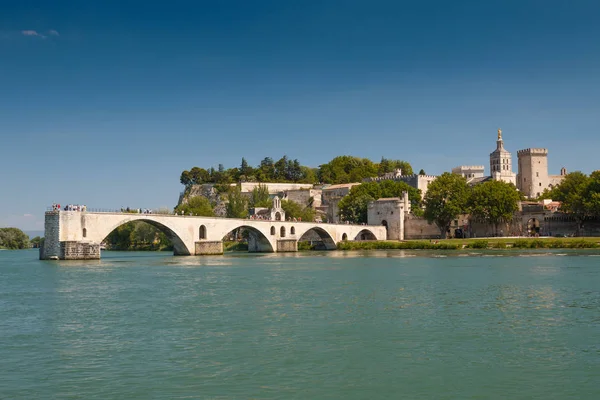 Nehir Rhone Fransa ünlü Avignon köprüsünde