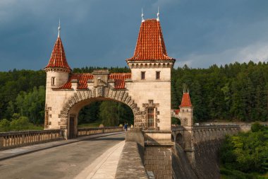 Nehirde Labe Barajı