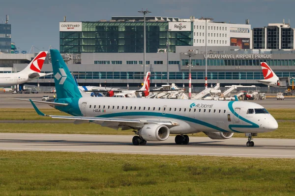 Embraer erj-195 — Stok fotoğraf