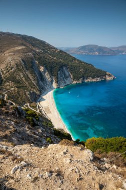 Yunanistan 'ın Kefalonia adasındaki güzel Myrtos plajı manzarası