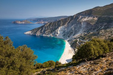 Yunanistan 'ın Kefalonia adasındaki güzel Myrtos plajı manzarası