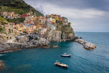 İtalya 'da Cinque Terre adında küçük bir köy.