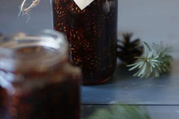 Jam made from spruce cones — Stock Photo, Image