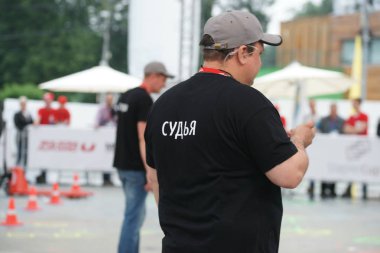 Tüm-Rusya yarışmalar Staplercup, forklift turnuva finalinde. Rusya, Moskova, 13 Temmuz 2017 Sokolniki Park.