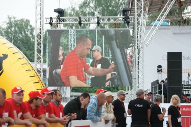 Tüm Rus yarışmalar Staplercup, forklift turnuva finalinde. Rusya, Moskova, 13 Temmuz 2017 Sokolniki Park