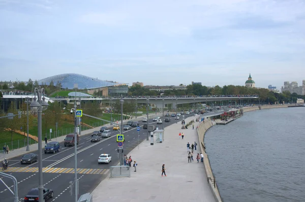 Rusya, Moskova, 11 Eylül 2017 Zaryadye parkta ilk gününde.