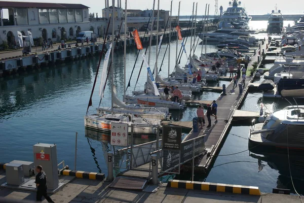 Ρωσία Λιμάνι Της Θάλασσας Σότσι Φθινόπωρο 2019 — Φωτογραφία Αρχείου