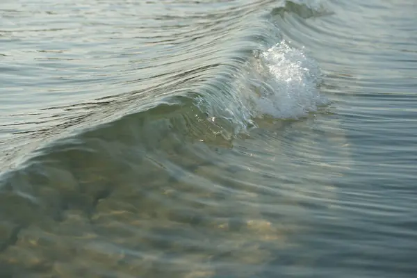 Água Mar Com Cristal Mar Claras Pequenas Ondas Fundo — Fotografia de Stock