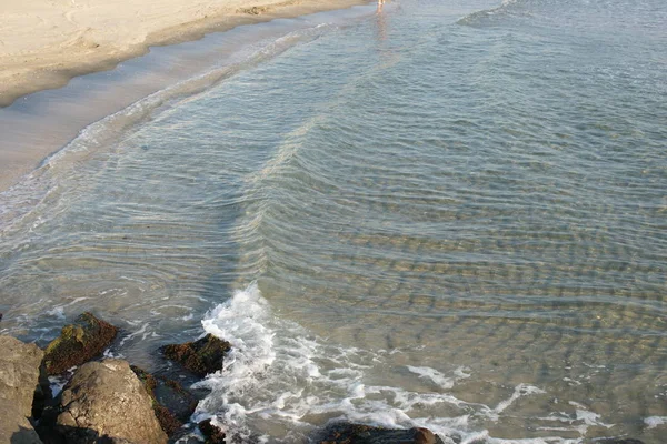 Clear Sea Water Blue Waves Sea Shore Background — Stock Photo, Image