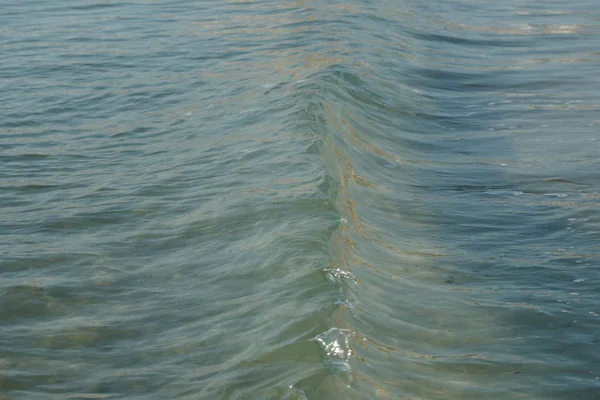 Água Mar Com Pequenas Ondas Rodopiantes Costa Mar — Fotografia de Stock