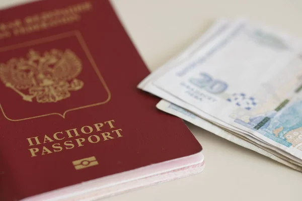 Російський Паспорт Грошима — стокове фото