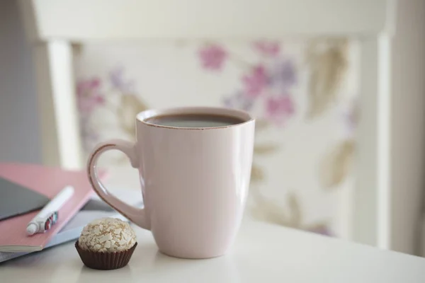 Pink Tea Cup Candy White Table Background — Stock Photo, Image