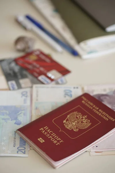 Valuta Estera Carta Moneta Con Passaporto Russo Carte Credito Sfondo — Foto Stock