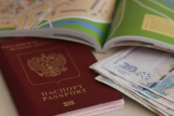 Російський Паспорт Грошима — стокове фото