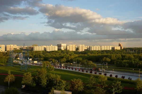 Шоссе После Дождя Пустой Москве Россия Москва Май 2020 Карантинный — стоковое фото