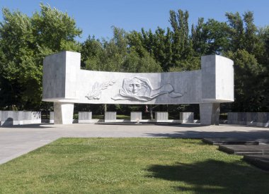Rostov-on-Don / Rusya - 27 Haziran 2016: Büyük Vatanseverlik savaşında ölen askerlerin anıtı