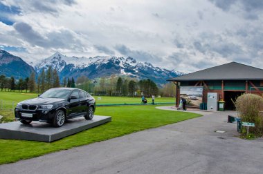 Golf Kulübü kaide üzerinde lüks Bmw X6