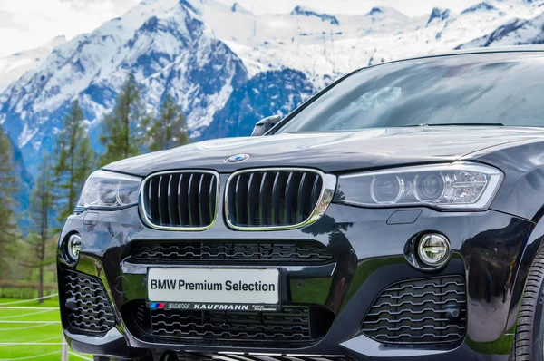 Golf Kulübü kaide üzerinde lüks Bmw X6